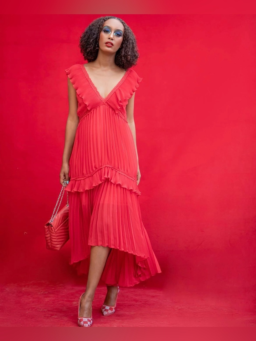 VICI | NWT ACCEPT THIS ROSE PLEATED TIERED MIDI DRESS IN VIVID RED SMALL